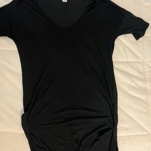 Old Navy Black V-Neck Tee